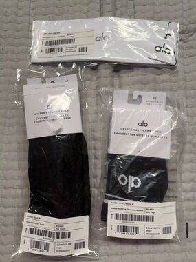 ALO  Black & White Unisex Sock - Crew, Half-Crew & Scrunch and white headband